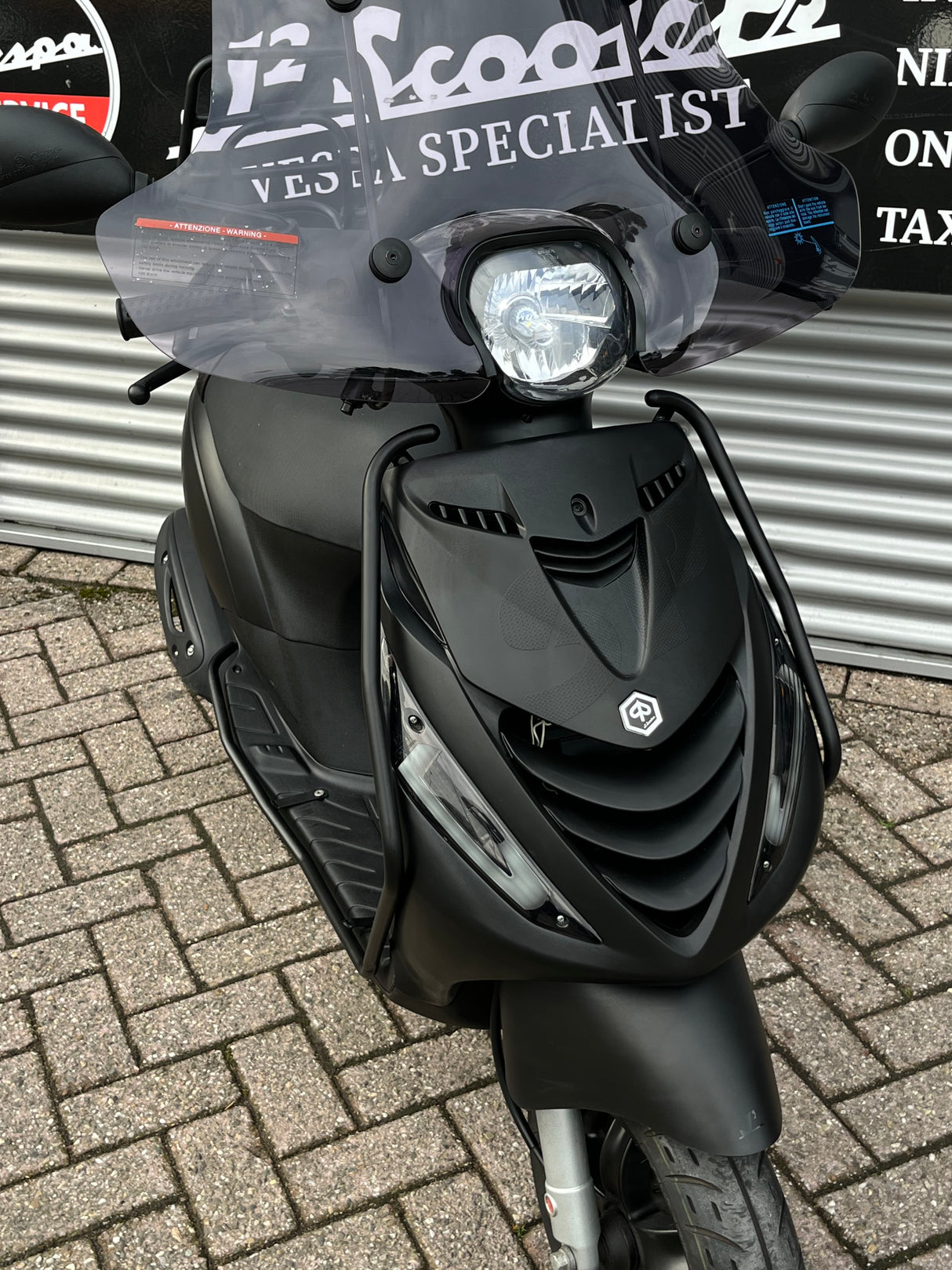 Piaggio Zip Mat Zwart Brom 2019 12151 km 1 eig