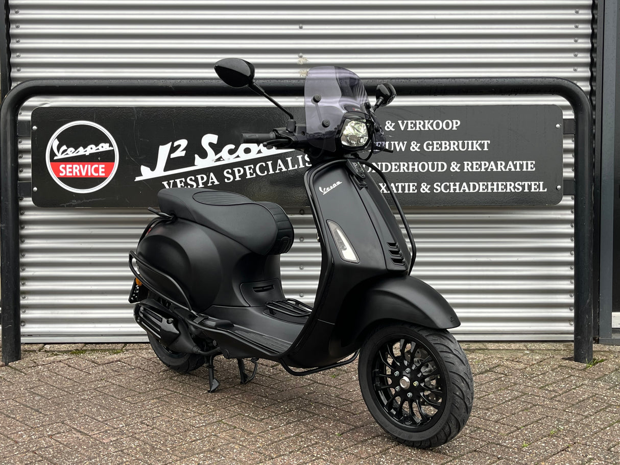 Vespa Sprint Mat Zwart Snor/Brom 2019 15831 km GARANTIE