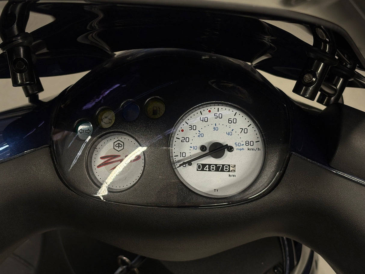 Piaggio Zip | Midnight Blu | 1 eig