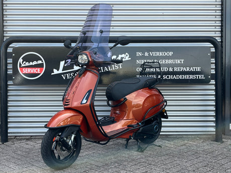 Vespa Elettrica Facelift 2025 Energetic Orange