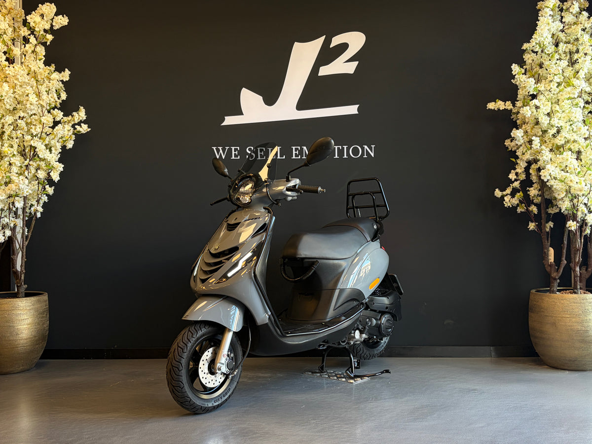 Piaggio Zip | Nardo Grey