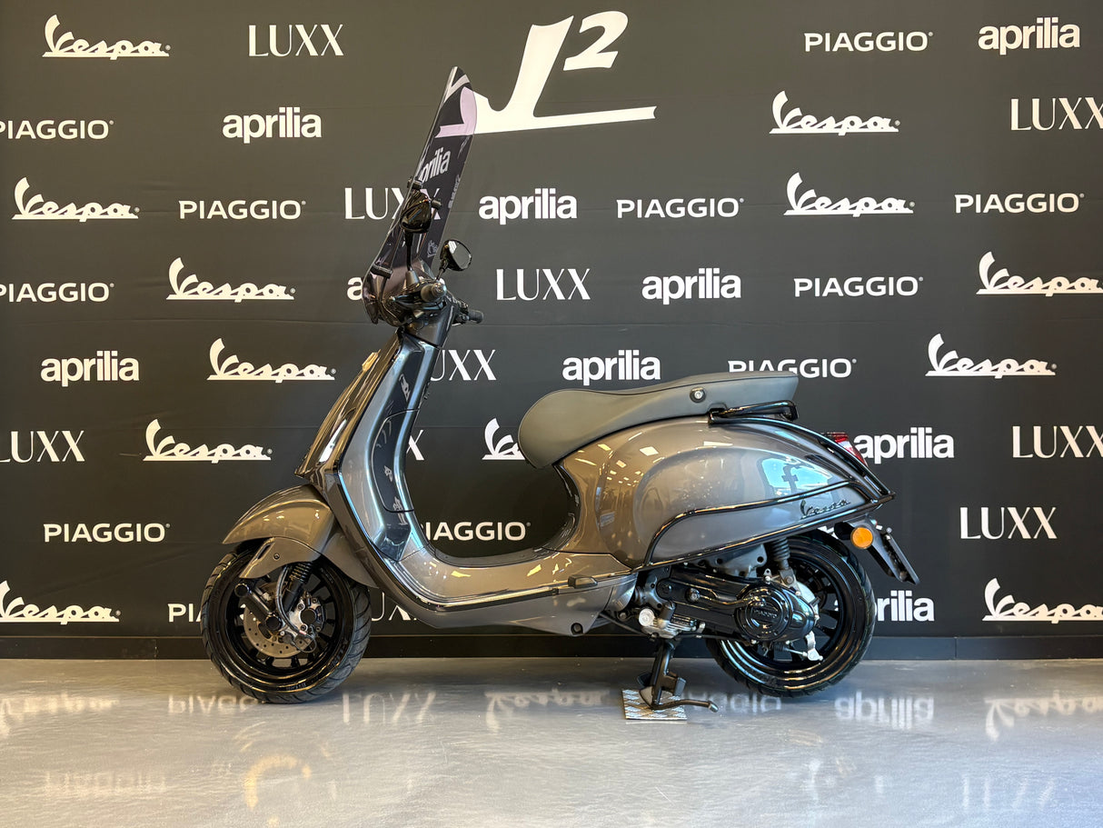 Vespa Sprint | Agaat Grijs