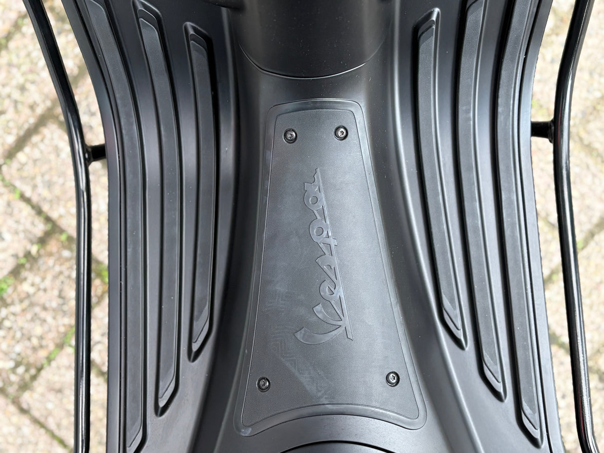 Vespa Elettrica | Mat Zwart | 1 Eig