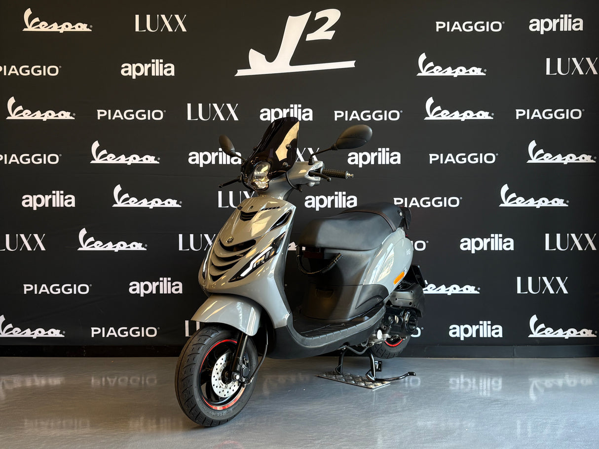 Piaggio Zip | Nardo Grey