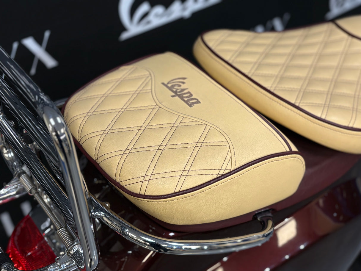 Vespa LXV | Candy Apple Red | 1 eig