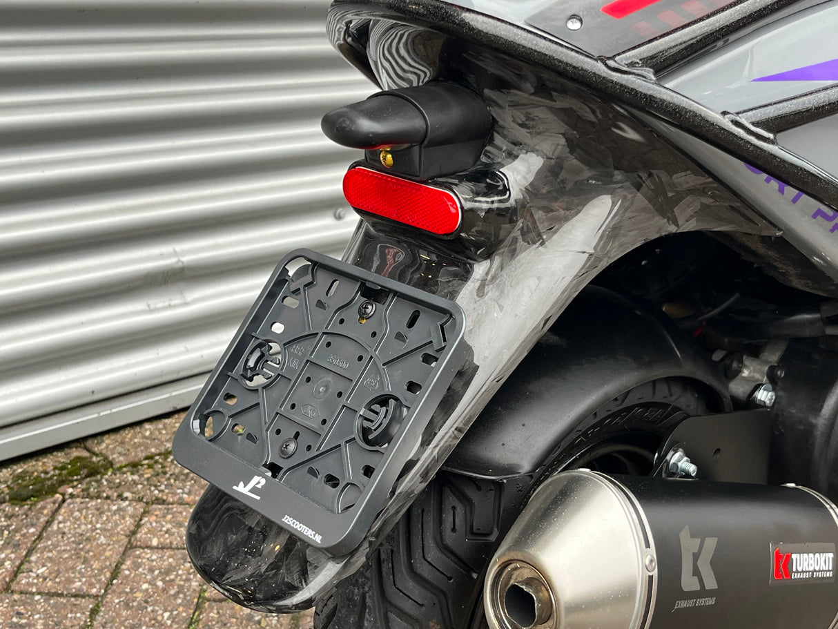 Piaggio Zip SP Nardo Brom 80cc 2017 9000 km SP vork / Carbon