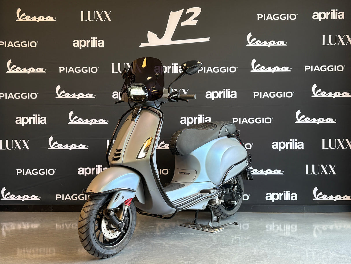 Vespa Sprint | Designo Blue