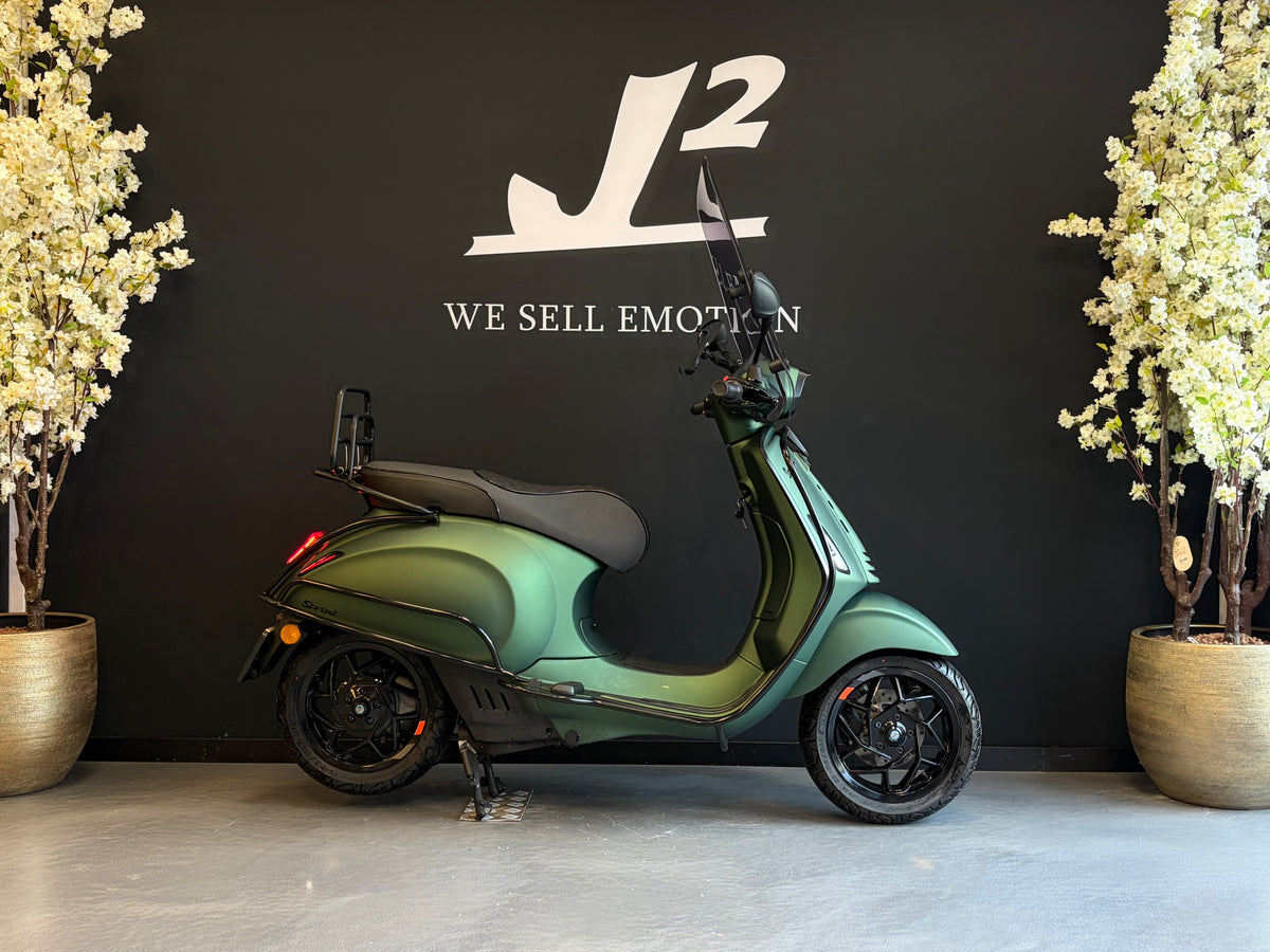 Vespa Elettrica | Cobra Green
