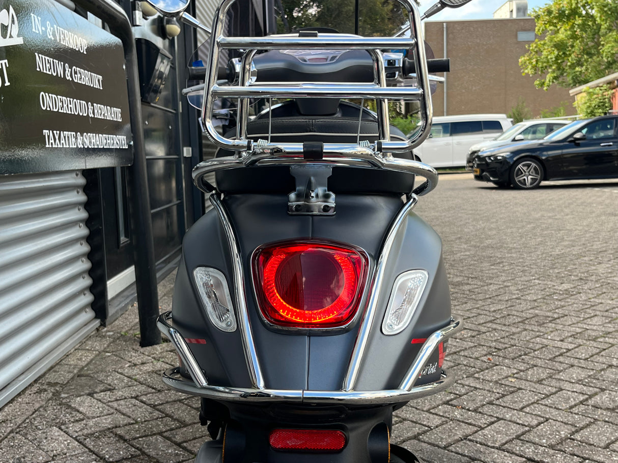 Vespa Sprint Mat Grijs Brom 2022 7915 km