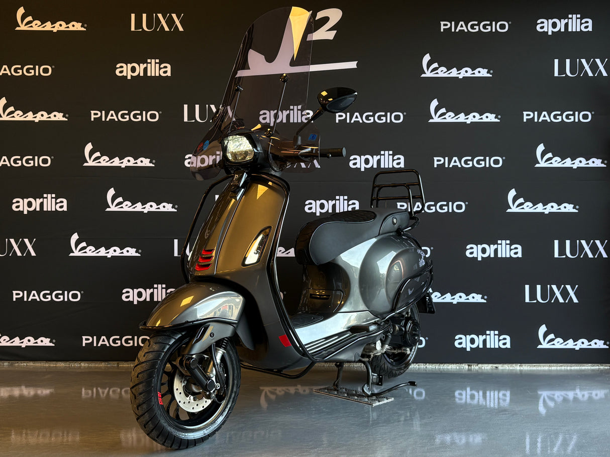 Vespa Sprint | Porsche Agaat Grijs