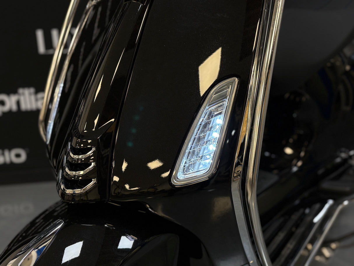 Vespa Primavera | Nero Convinto