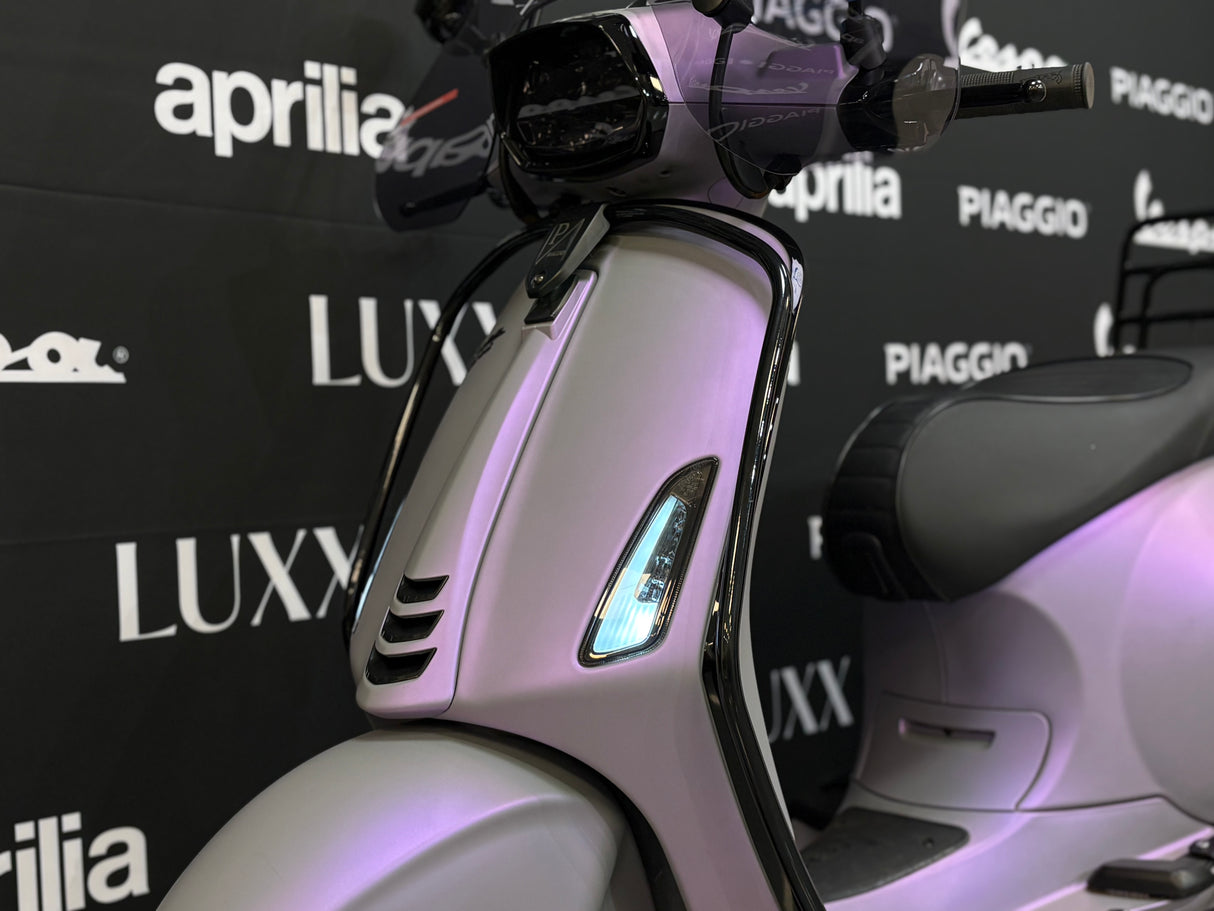 Vespa Sprint | Designo Violet | 1 eig