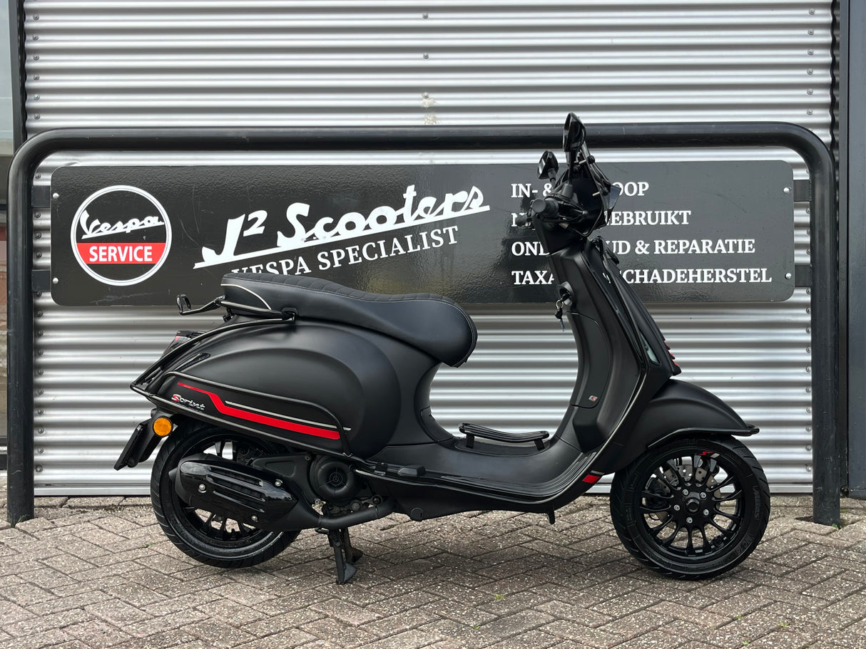 Vespa Sprint Mat Zwart Brom 2021 6048 km 1 eig