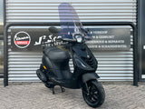 Piaggio Zip Mat Zwart Snor 2021 10111 km 1 eig
