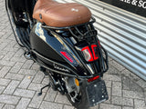 Vespa Sprint Glans Zwart Brom 2024 8228 km Full Option