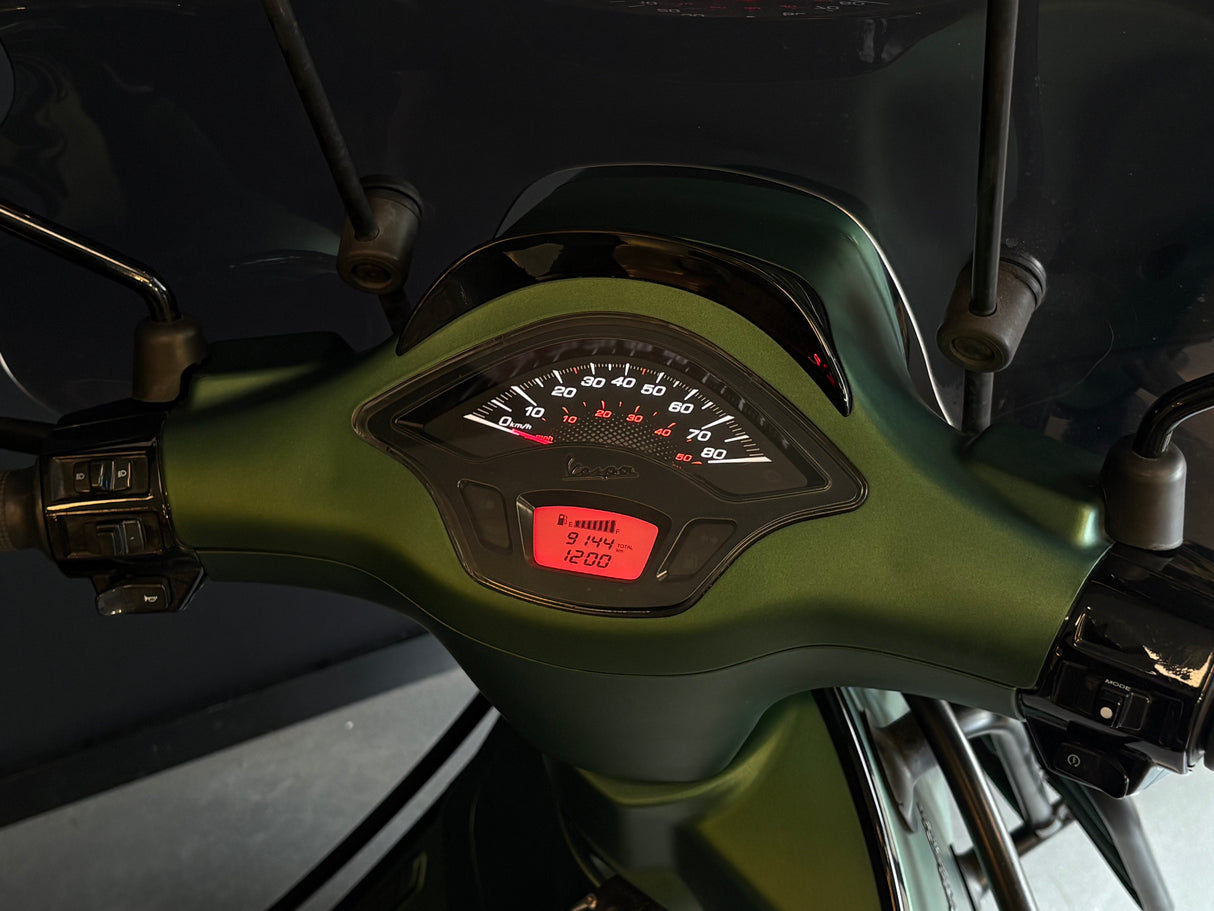 Vespa Sprint | Cobra Green | 1 eig
