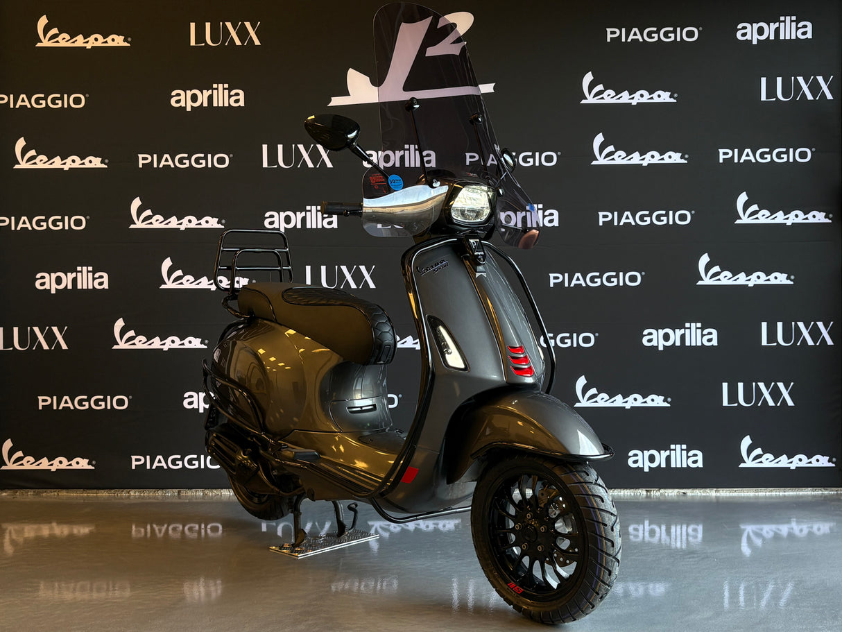 Vespa Sprint | Porsche Agaat Grijs