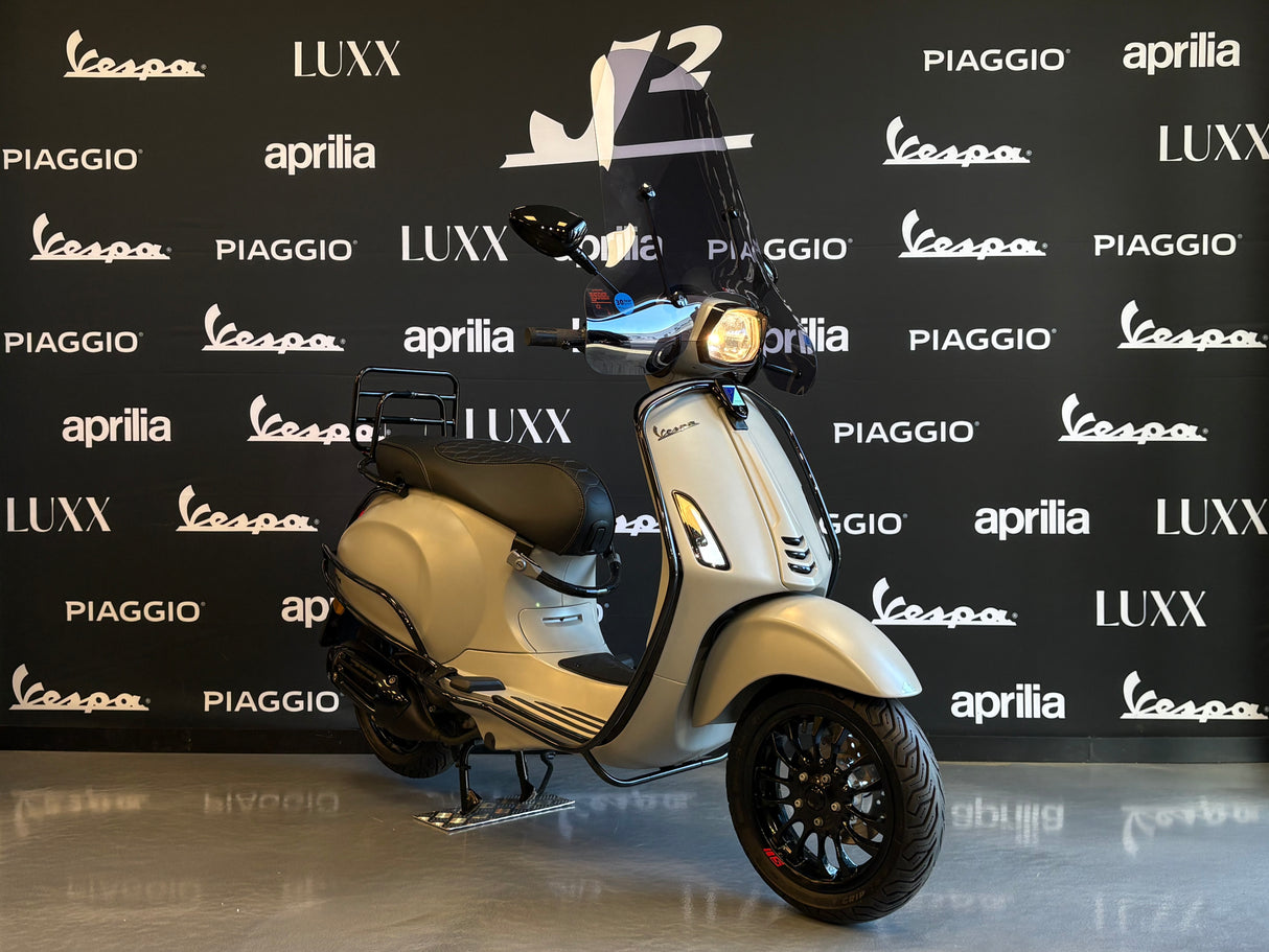 Vespa Sprint | Frozen Berry