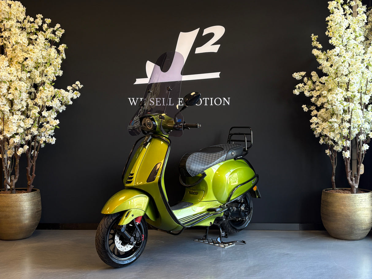 Vespa Sprint | Python