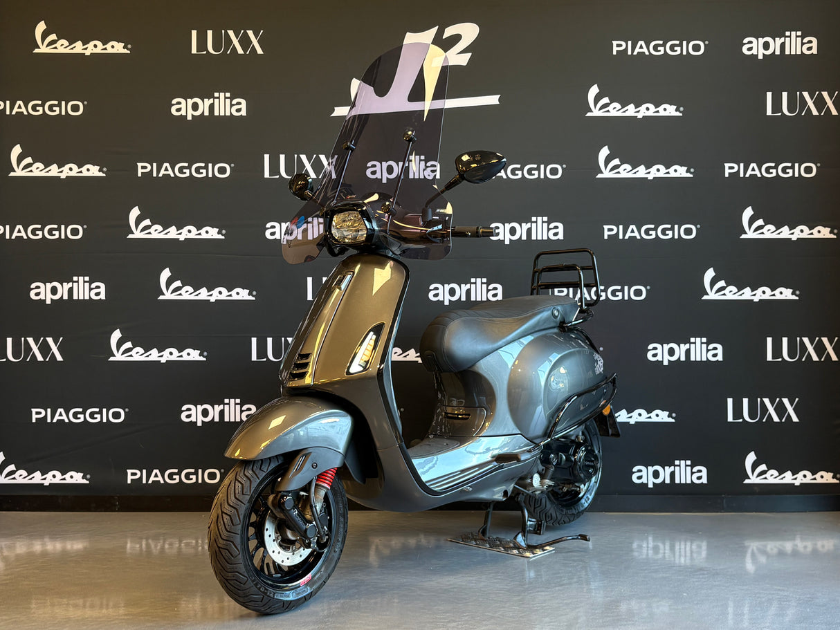 Vespa Sprint | Porsche Agaat Grijs