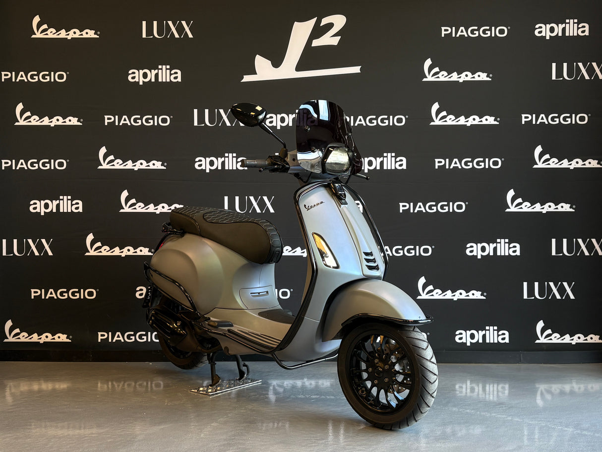 Vespa Sprint | Designo Blue
