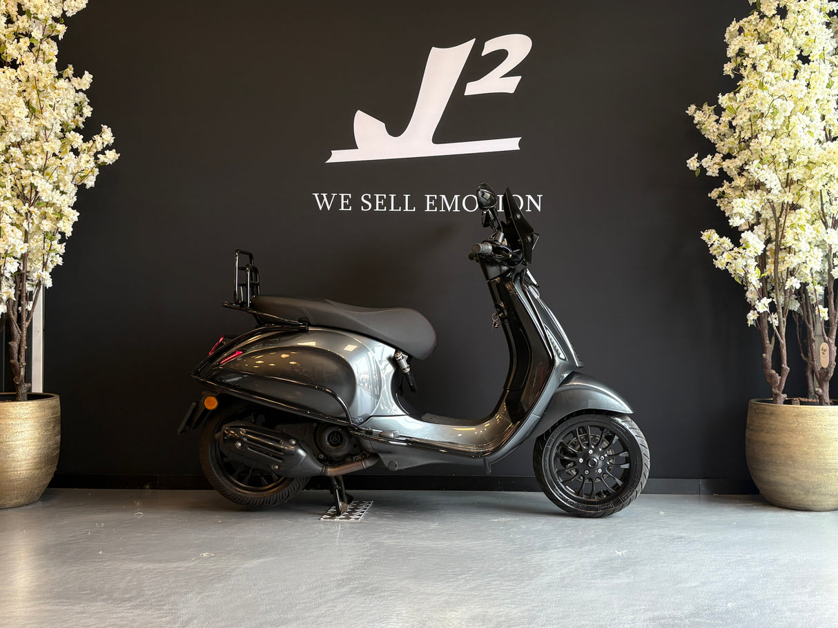 Vespa Sprint | Daytona Grau