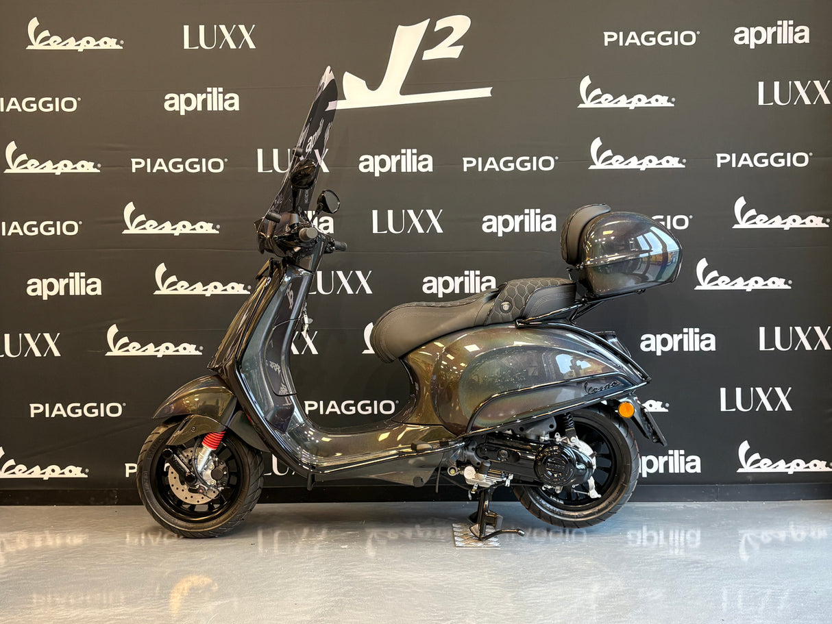 Vespa Sprint | Psychedellic