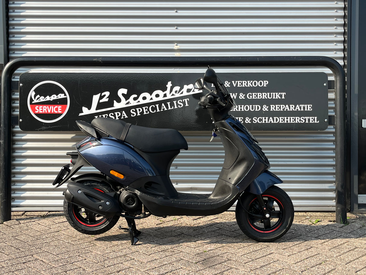 Piaggio Zip Midnight Blue Brom 2019 9387 km 1 eig
