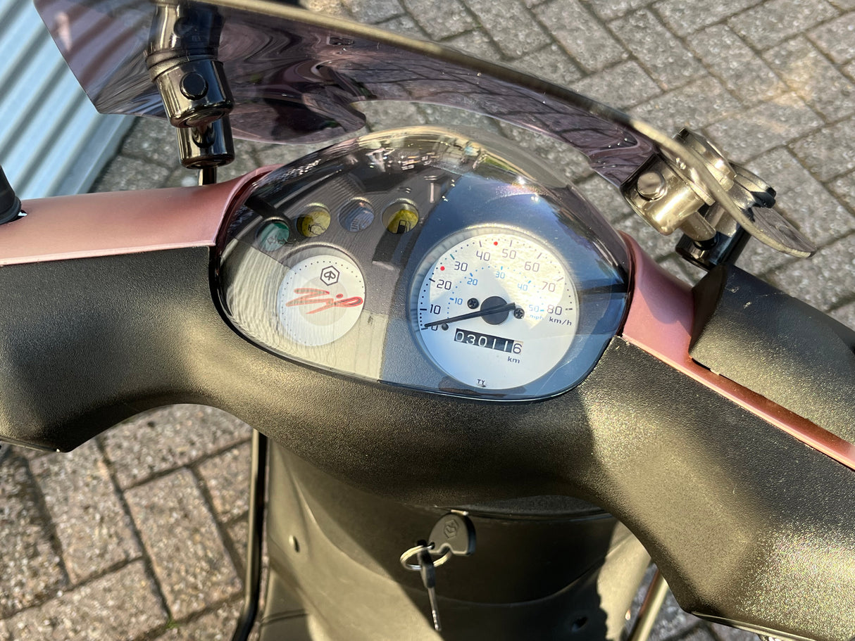 Piaggio Zip Rose Gold Brom 2023 3011 km 1 eig
