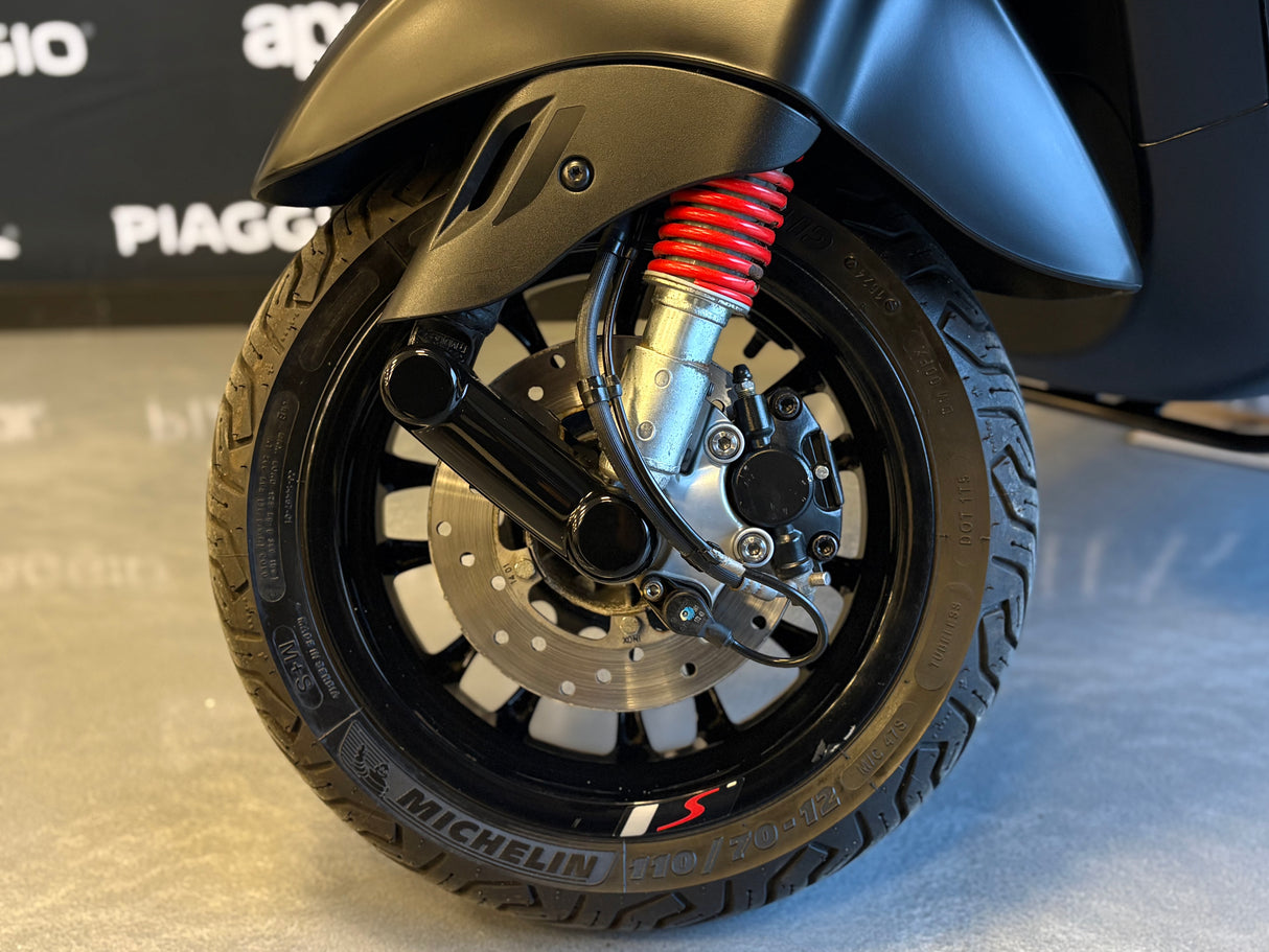 Vespa Sprint | Mat Zwart