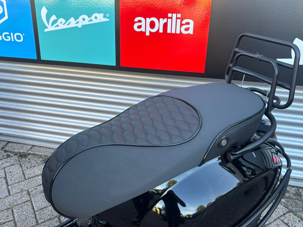 Vespa Sprint Black on Black Brom 2022 2411 km GARANTIE