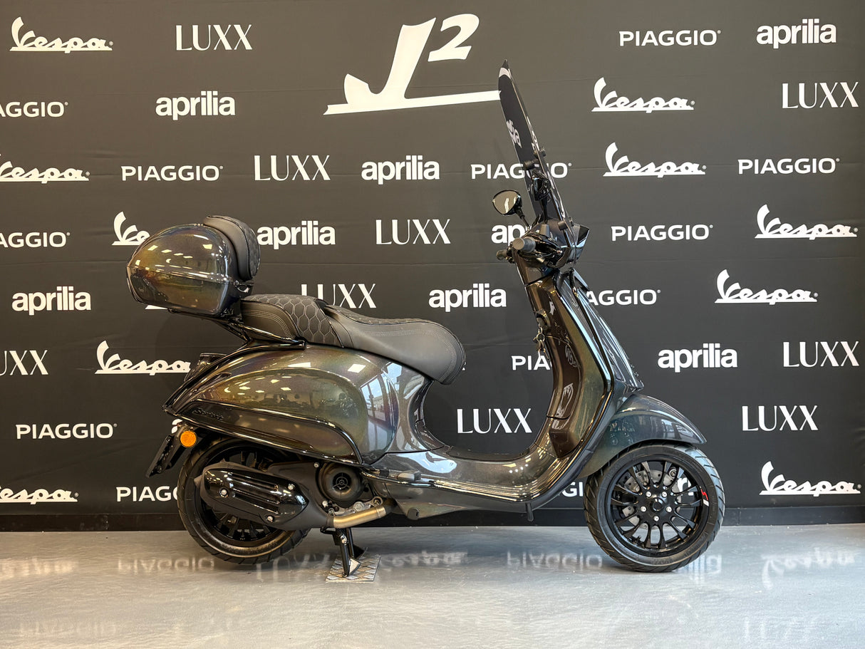 Vespa Sprint | Psychedellic