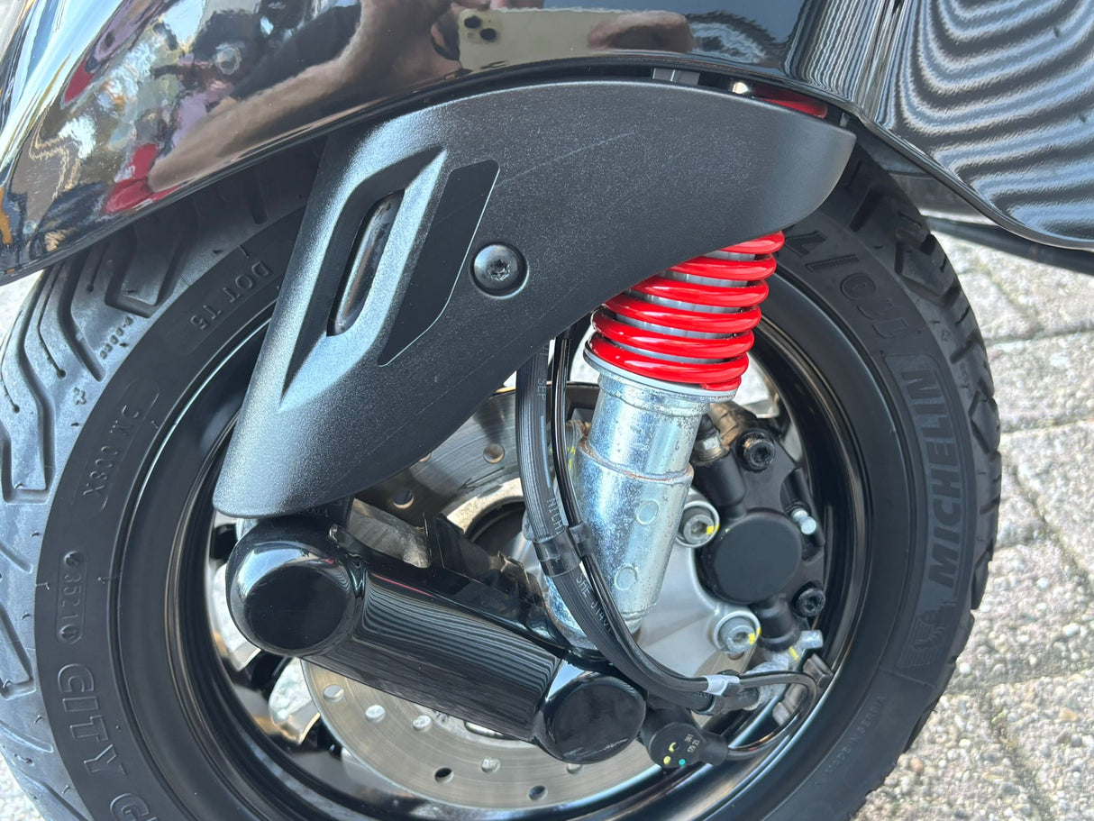 Vespa Sprint Black on Black Brom 2022 2411 km GARANTIE