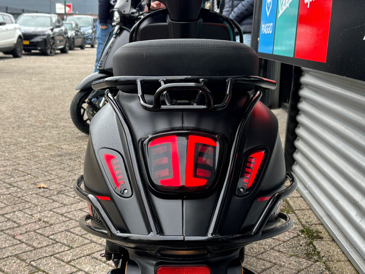Vespa Sprint Brom Mat Zwart 2022 7837 km 1 eig GARANTIE