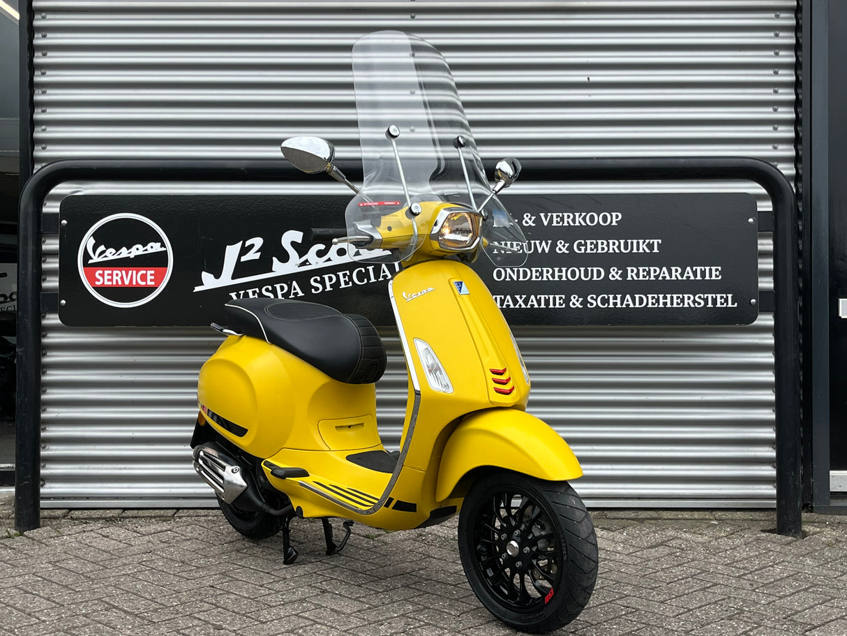 Vespa Sprint Mat Geel Brom 2018 9874 km 1 eig