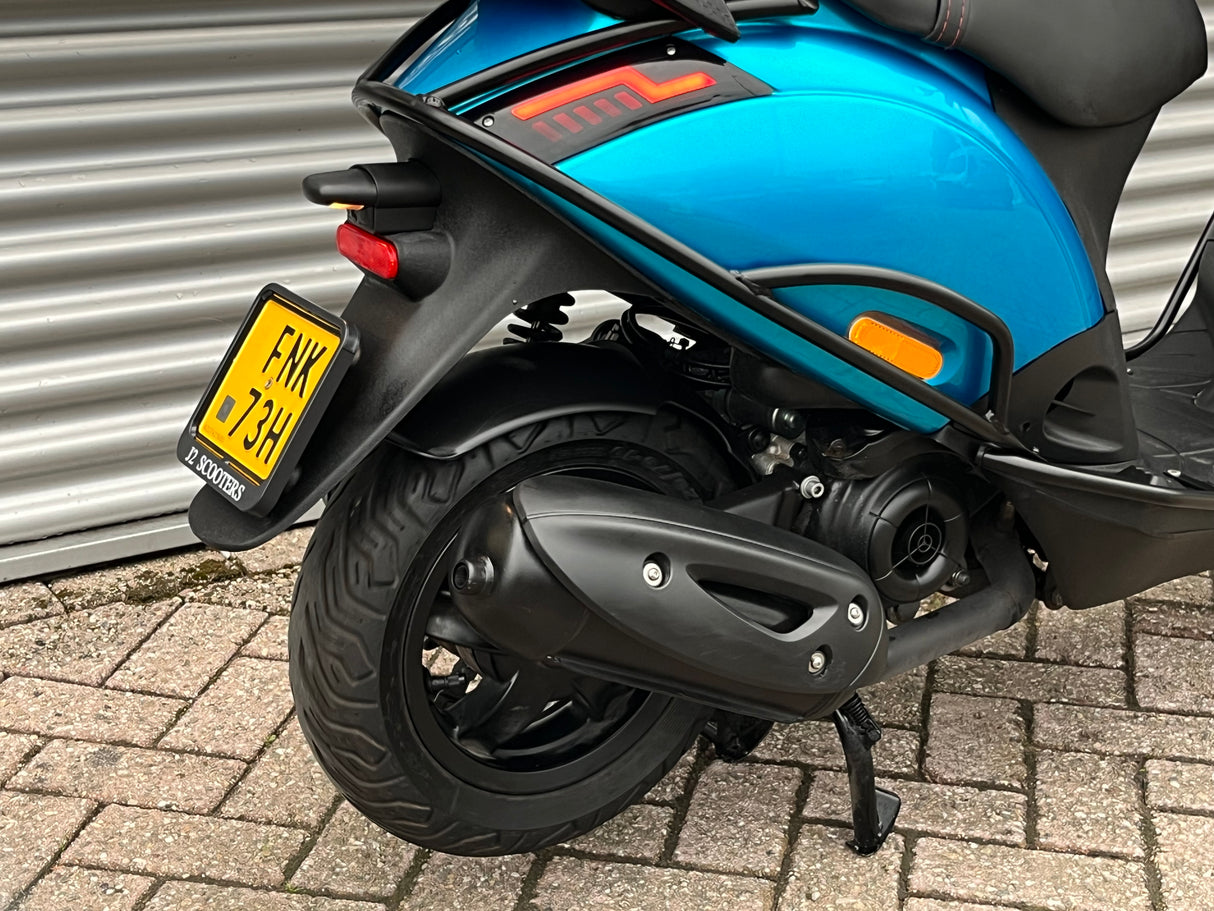 Piaggio Zip Ice Candy Blu Brom 2022 9558 km Full Option 1eig