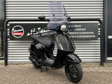 Vespa Sprint Black on Black Brom 2022 4499 km 1 eig