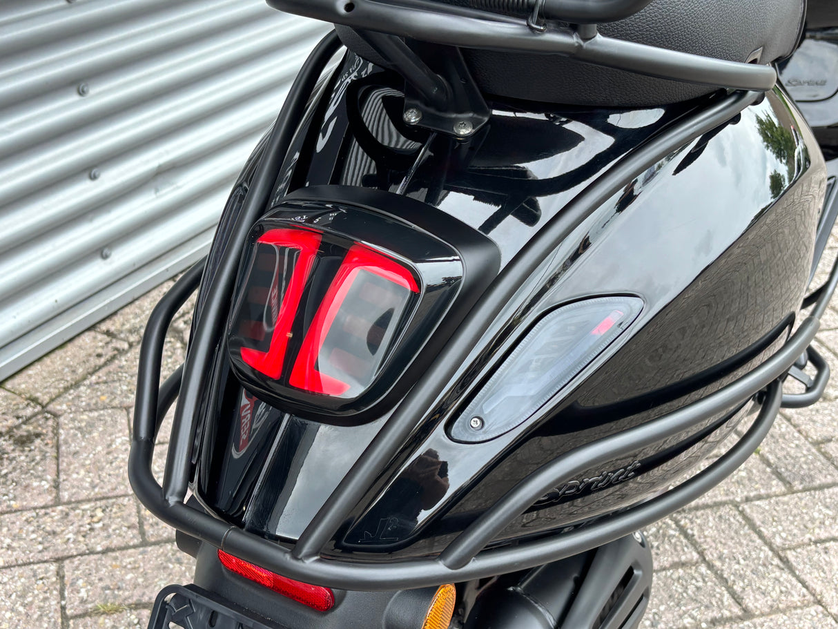 Vespa Sprint Black on Black Brom 2021 7389 km Full Option