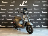 Vespa Sprint Carbon | Mat Grijs | 1 eig