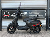 Vespa Sprint Mat Zwart Snor 2021 1737 km 1 eig NIEUWSTAAT