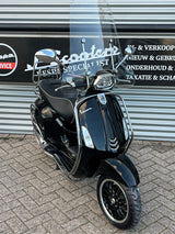Vespa Sprint Glans Zwart Brom 2021 9000 km 1 eig GARANTIE