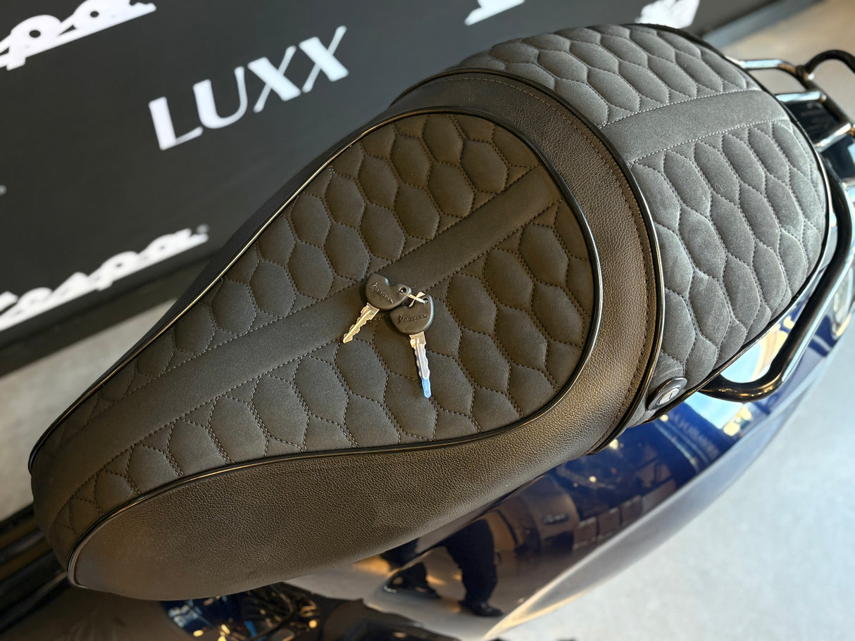 Vespa Sprint | Dark Midnight Blu | 1 eig