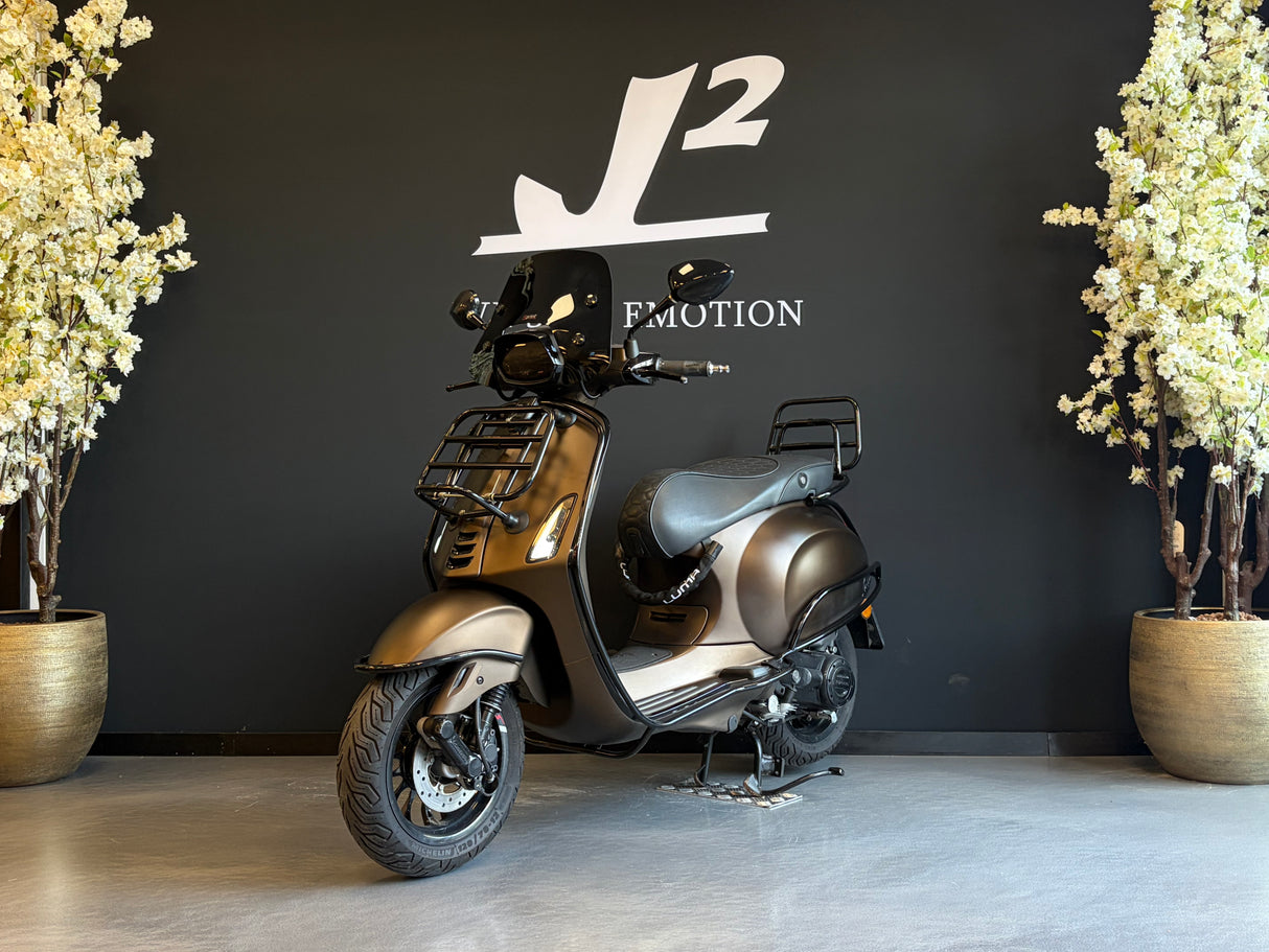 Vespa Sprint | Marakkech Bruin