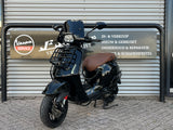 Vespa Sprint Glans Zwart Brom 2024 8228 km Full Option