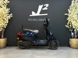 Vespa Sprint | Dark Midnight Blue