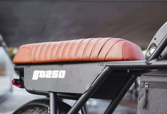 AGM GT250 Bruin Zadel Custom