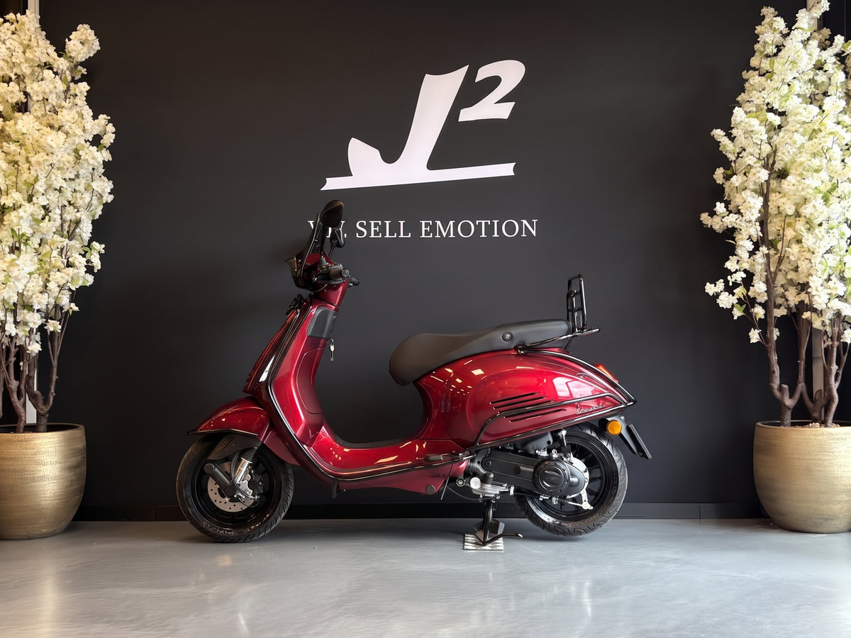 Vespa Sprint | Ferrari Rosso Taormina