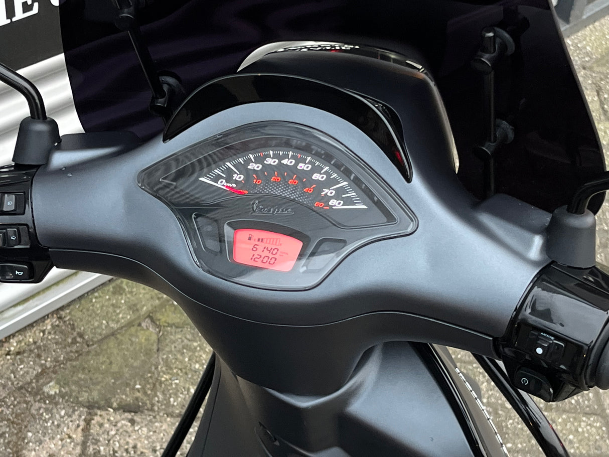 Vespa Sprint Mat Grijs Brom 2021 6140 km Full-Option