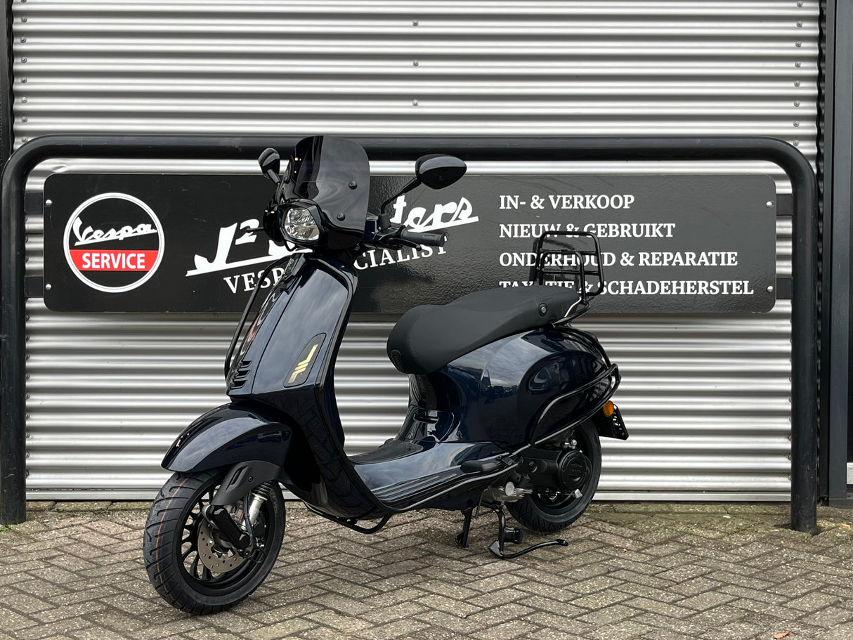 Vespa Sprint E5 Dark Midnight Blue