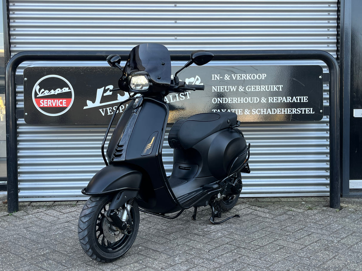 Vespa Sprint Mat Zwart Brom 2020 7922 km Full-Option 1e eig